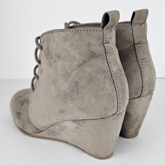 New Directions Women's Wedge Heel Lace Up Ankle Booties Taupe/Gray Size 6 - Picture 6 of 12